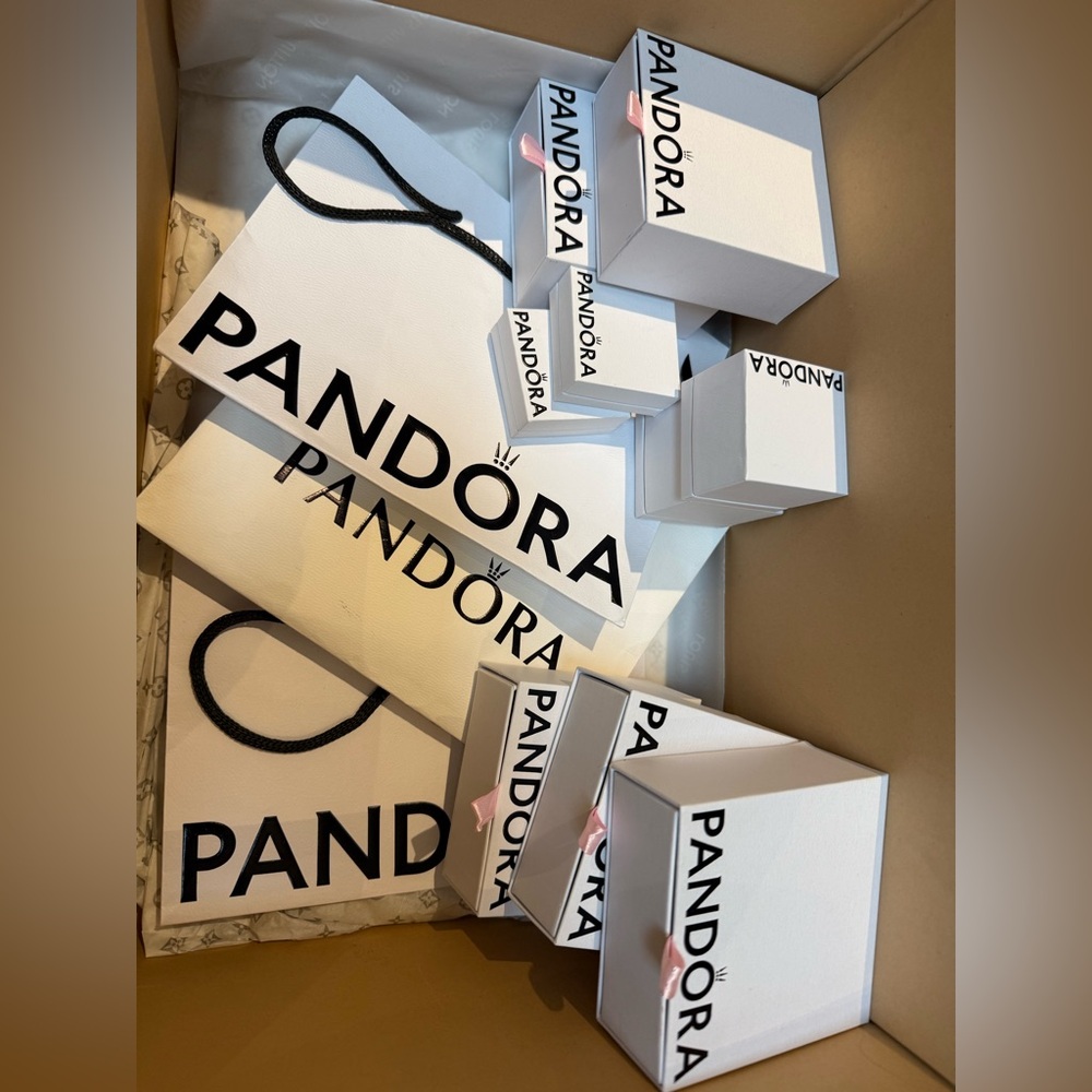 Pandora packaging